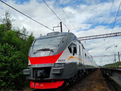 Ждут часами: что делать, если поезд за границу опаздывает из-за воздушной тревоги