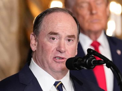 В Пентагоне заявили об отставке министра ВМС США