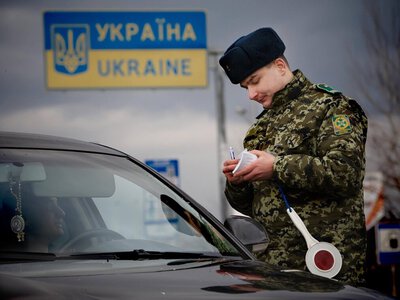 В Украине продлили мобилизацию: кто теперь не может выезжать за границу