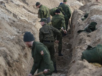Ползучее наступление: Украина заставила РФ изменить тактику, которой та воевала веками, — The Telegraph