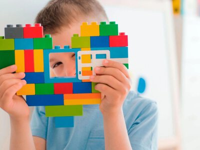 От простых кубиков до сложных механизмов: гайд по лучшим сериям LEGO для любого возраста