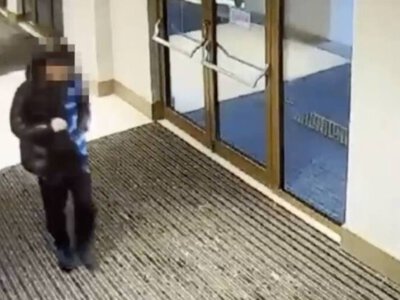  Астанчанин покинул мечеть в дорогостоящей куртке одного из прихожан 