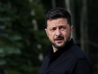 Говорит со многими, но ключевой советник по фронту – один, – источники СМИ о Зеленском