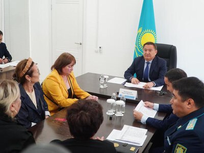 Аким Акмолинской области провел прием граждан в городе Косшы