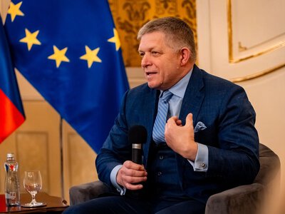 Фицо говорит, что поедет в Москву на встречу с Путиным, но пропустит парад к 9 мая
