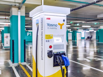 Скільки електромобілів українці придбали у квітні: свіжа статистика