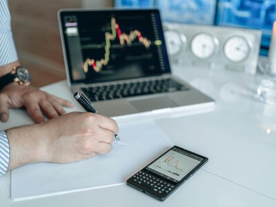  Банк развития Казахстана разместил на бирже облигации на 230 млрд тенге 