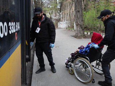 Приют для маломобильных: в Кировоградскую область эвакуируют пожилых людей и лиц с инвалидностью