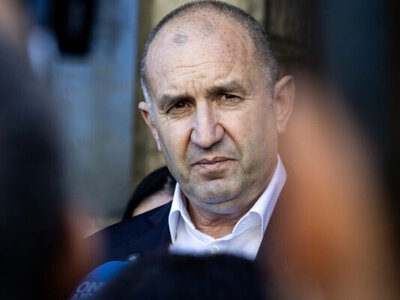  В Болгарии утвердили новое правительство во главе с пророссийским экс-президентом Радевым 