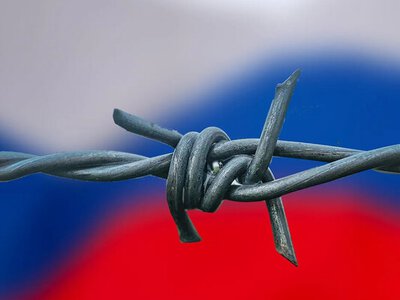 В РФ сообщили об атаке дронов, произошел пожар в Тамани, есть последствия в Ярославле