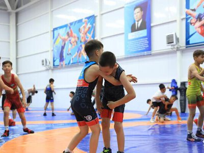В новой спортивной школе Шалкара спортом занимаются более 800 детей