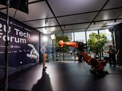 2U Tech Forum в Киеве: Amazon, ШИ и Defense-Tech
