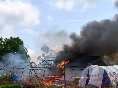 В Конго разгневанная толпа сожгла центр лечения Эболы