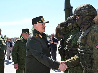 Активизирует войско и приглашает Зеленского: оппозиционер раскрыл, какой план может готовить Лукашенко