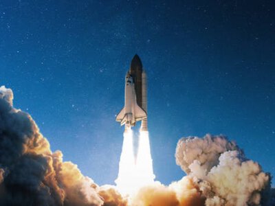  Крупнейшая ракета SpaceX взлетела без экипажа в космос 