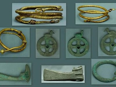В Румынии нашли клад с золотыми ожерельями возрастом 3000 лет