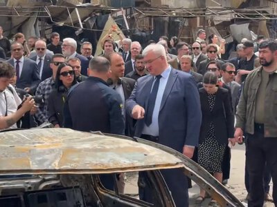 Более 70 дипломатам показали место удара рф на Лукьяновке в Киеве