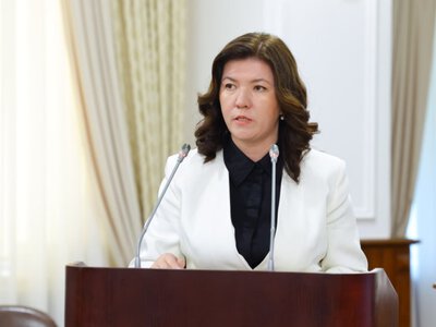  Министр прокомментировала тренд на дорогие подарки выпускникам 