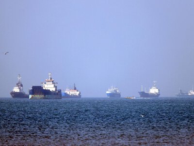 Более 100 кораблей оснащенных ракетами Китай разместил в 50 километрах от Тайваня