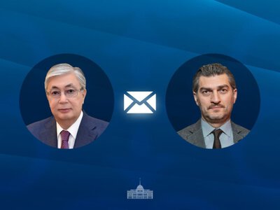  Глава государства поздравил президента Грузии с Днем независимости 