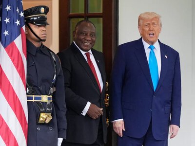 Трамп увеличил квоту на беженцев в США, но только для белых южноафриканцев