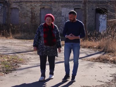 Замки срезали, заселили военных. Как семья украинцев борется за отнятую квартиру в оккупированном Северодонецке