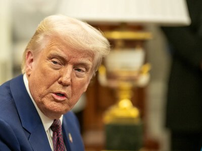 Трамп заявил, что санкции против Ирана не будут ослаблены, если он передаст уран