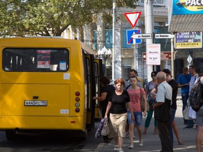 Крым ходит пешком? Почему в регионе не едут автобусы и при чем здесь война