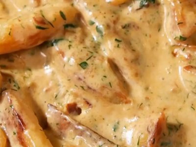 Картофель с чесноком и сыром: быстрый ужин, который захочется повторить