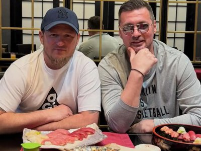 Отдыхают со вкусом. Милевский и Алиев засветились вместе в известном киевском заведении