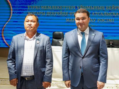 В ТУРКЕСТАНЕ НАГРАДИЛИ ГРАЖДАН, ТРУДИВШИХСЯ НАД ОРГАНИЗАЦИЕЙ НЕОФИЦИАЛЬНОГО САММИТА ОТГ