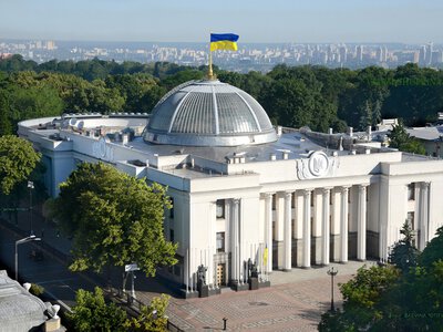 Украина переходит к военной экономике? Рада приняла изменения для армии и гражданских