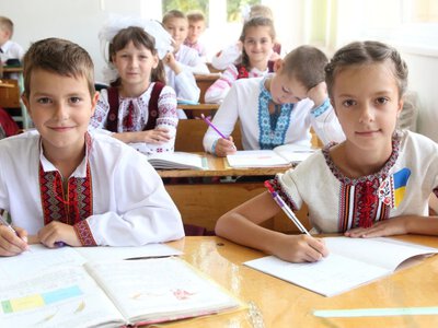 Поколение, о котором забыли: почему 18-летние украинцы начинают работать на Россию