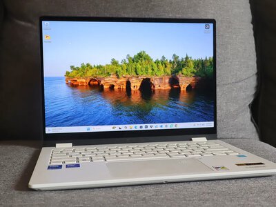 Лучший ноутбук для большинства людей: эксперт сравнил модели от Acer и Asus (фото)
