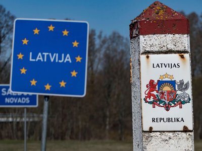 Латвия начала устанавливать зубы дракона на границе с рф для сдерживания возможного вторжения