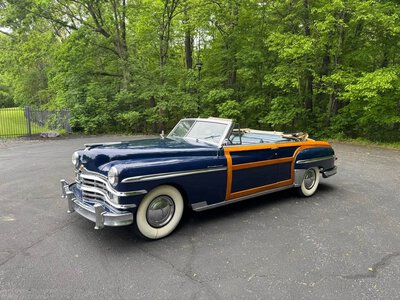 На продажу выставили редкий кабриолет Chrysler Town  Country (фото)