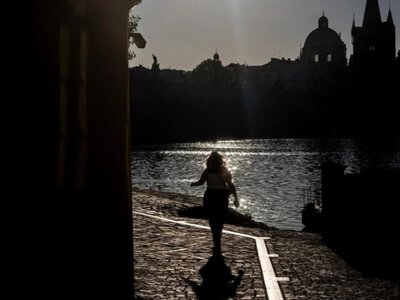  Рекордная жара накрыла Европу: во Франции есть погибшие, температура бьет максимумы 