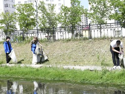  «Таза Қазақстан»: в столице очистили прибрежную зону ручья Акбулак 