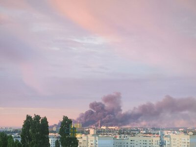 Дроны ночью атаковали нефтебазу возле Таганрога и НПЗ в Саратове (видео)