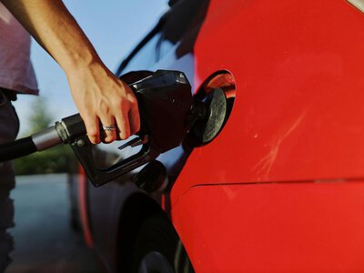 АИ-95 только по талонам: как будут продавать топливо в Крыму с 31 мая