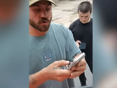 Відео з поїздкою Лекса Фрідмана до Китаю стало вірусним через жарти про шпигунство (відео)