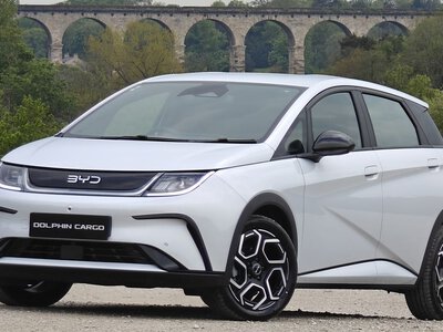 Електромобіль BYD Dolphin отримав комерційну спецверсію для Європи