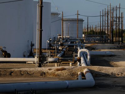 Нефть подскочила в цене из-за отсутствия прогресса в переговорах между США и Ираном — Bloomberg