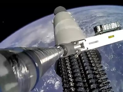 SpaceX зажгла неоновый маяк над Калифорнией: 50 оттенков орбиты в одном запуске