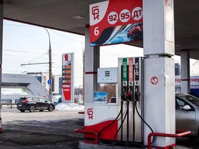 Топливный кризис в россии дошел до Москвы: на АЗС ограничивают продажу бензина