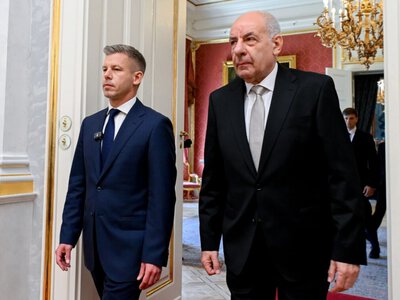 В Угорщині готують конституційні зміни, які б дозволили достроково усунути президента з посади