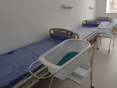 Оккупанты обстреляли больницу на юге Одесской области: повреждено родильное отделение