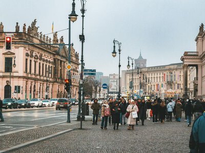 Едут туда все меньше: количество беженцев в популярной стране Европы резко падает