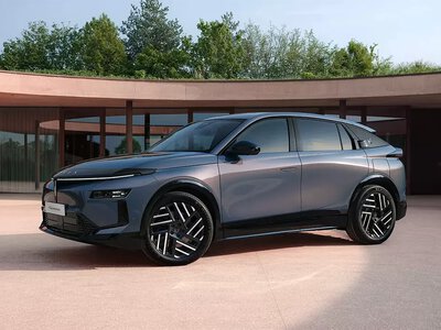 Lancia показала свій перший кросовер Gamma