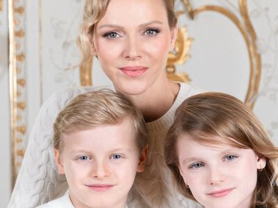Княгиня Шарлін поділилася милим фото зі своїми дітьми — Жаком та Габріеллою — на честь Дня матері